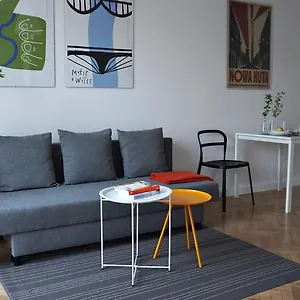 lovely-jubbly-apartment.krakowhotelspoland.com/